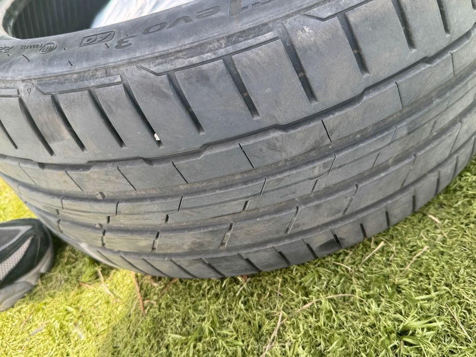 Cauciucuri Hankook 225/40 R18, de vară.