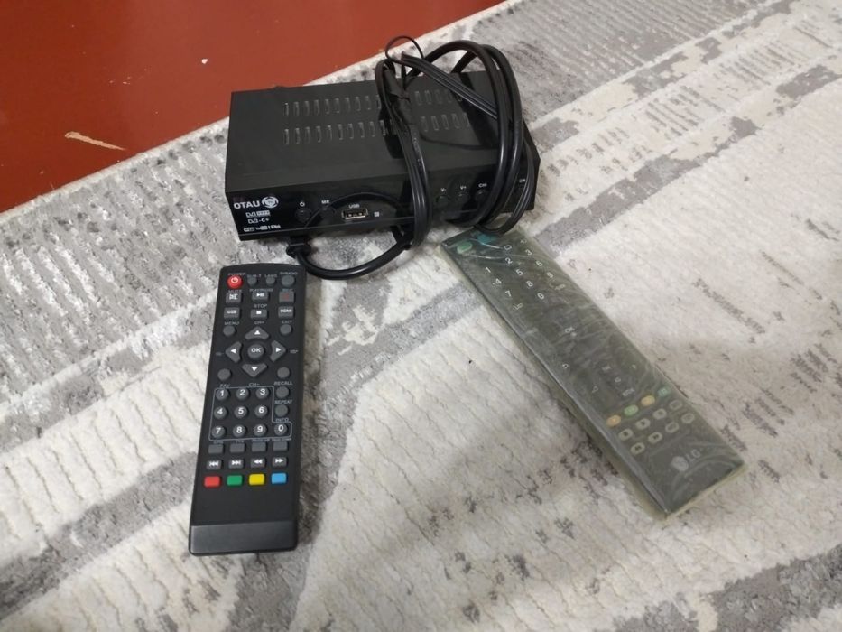 ТелевизорLG вместе с DV3 OTAU