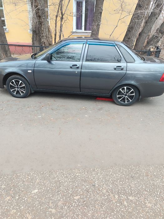 Продаю приору 2013г