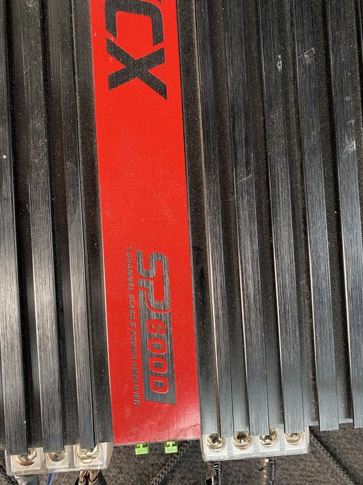 Продам сабвуфер с усилителем