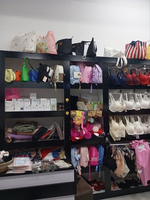 Magazin uchun prlavka sotiladi