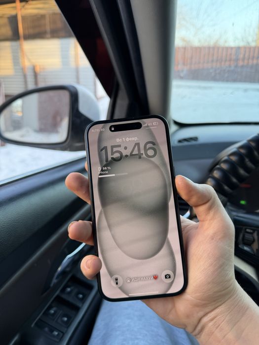 iPhone 15 128gb.