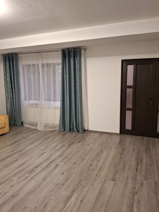 Vând casa cu 375metri renovata  noua cu toate condițiile