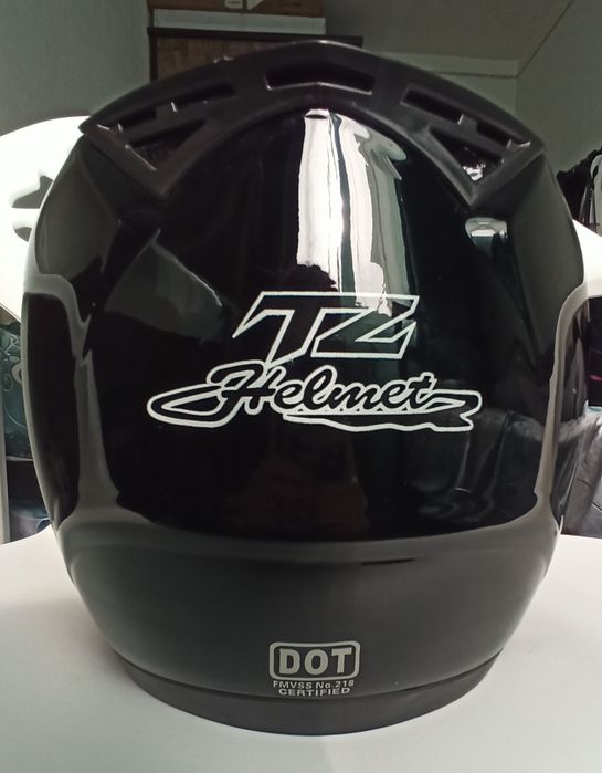 Срочно продается мотоциклетный шлем