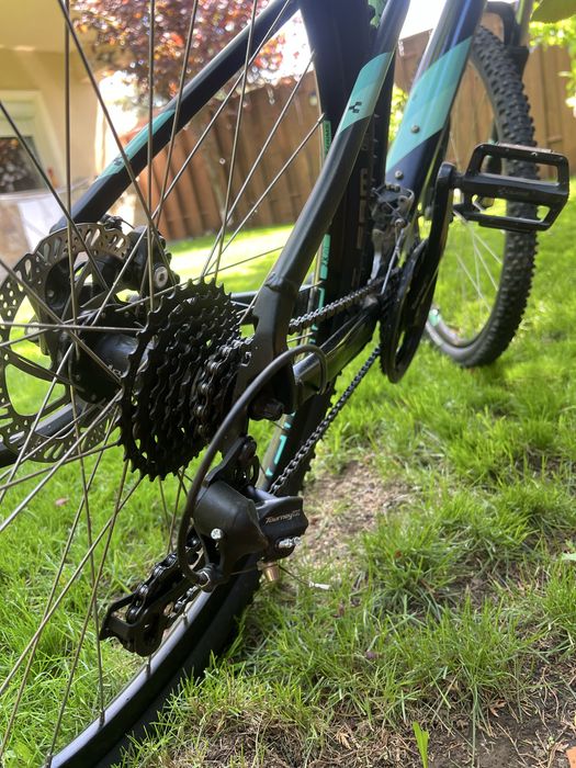 Bicicleta cube acces Black/Mint (27,5)