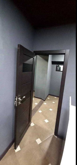 Сдается офис на Ц-5 Лакоста .
