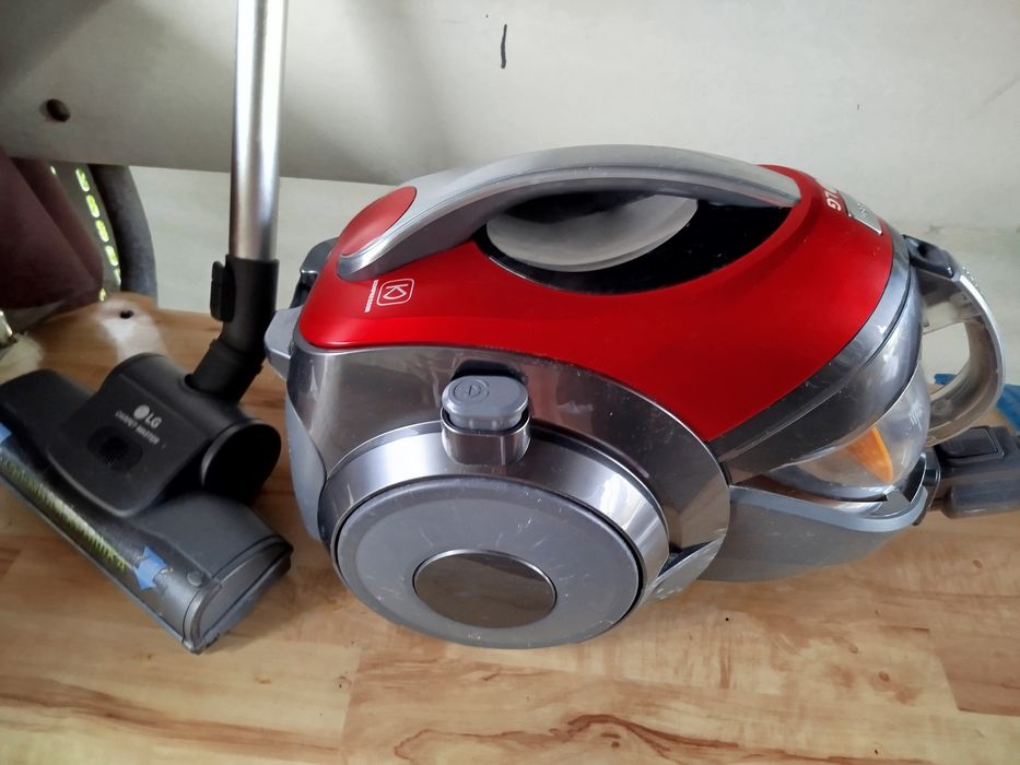 Пылесос со стаканом