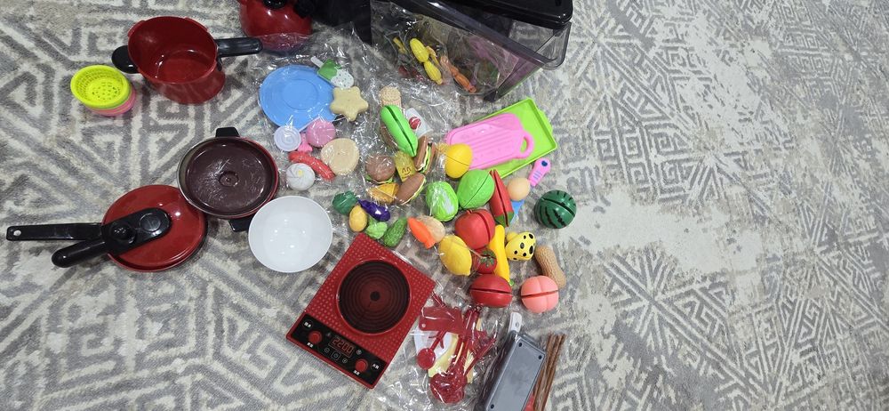 Посудка новая в контейнере