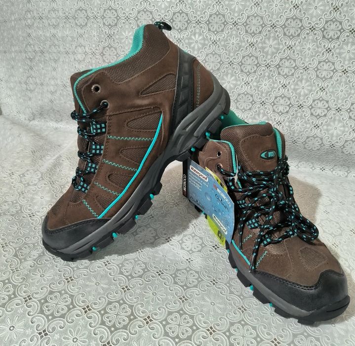 Bocanci munte, drumetie, trekking shoes marime 40