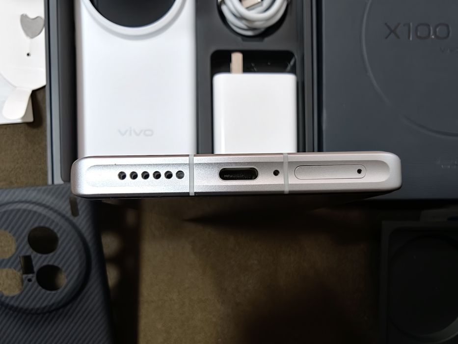 Vivo X100 Ultra 16/1Tb + Photography Kit