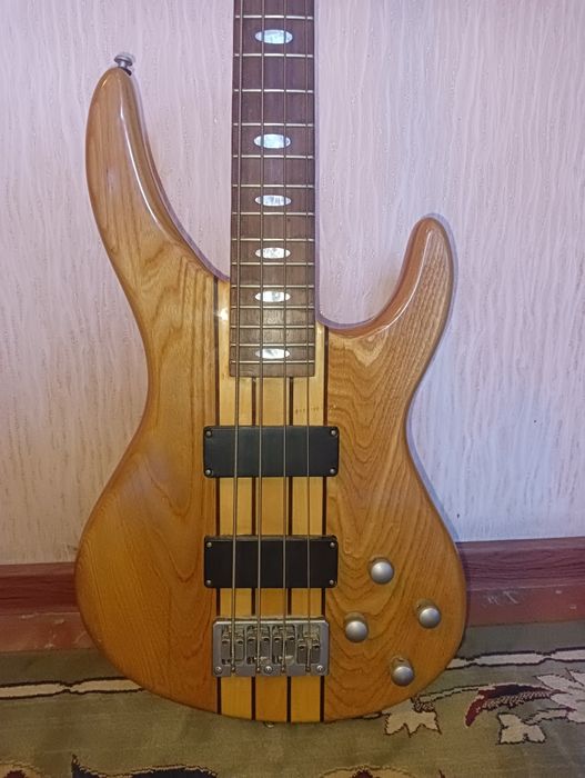 Гитара электронная