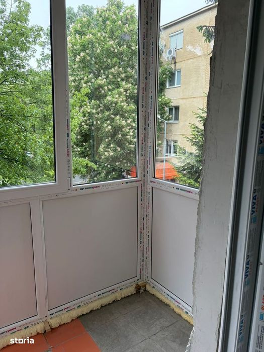 Dâmbu – Apartament 3 camere, etaj 2/4, balcon