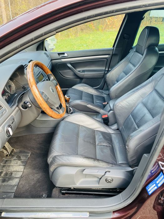 Golf 5 Individual 2.0 fsi Inmatriculată