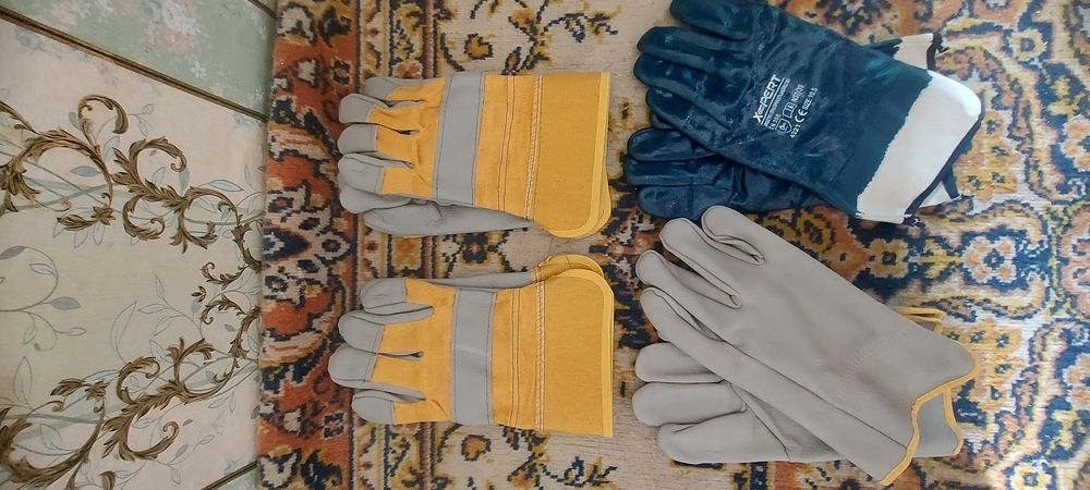 Перчатка сатылады