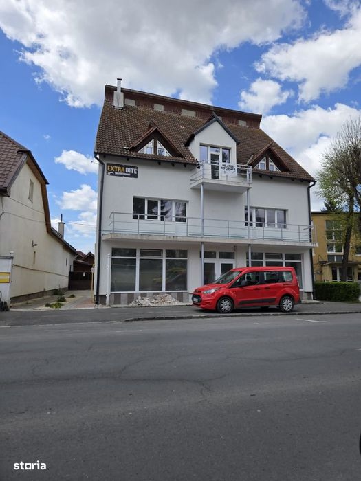 Spatii comerciale de inchiriat