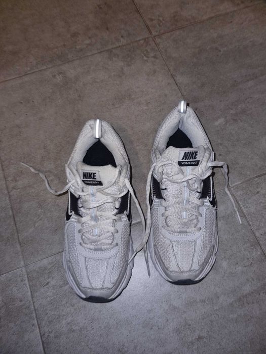 маратонки nike vomero 5