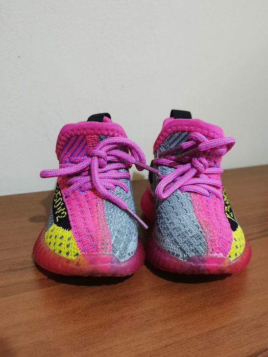 Кроссовки детские