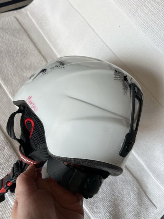 Детска каска за ски и туризъм