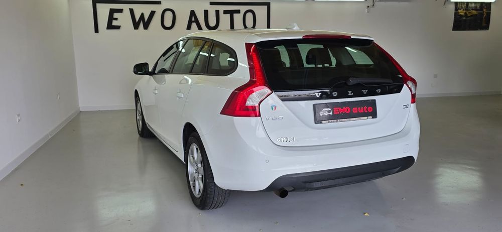 Volvo v 60 v 40 an 2013 posibilitatea rate fără avans GARANȚIE