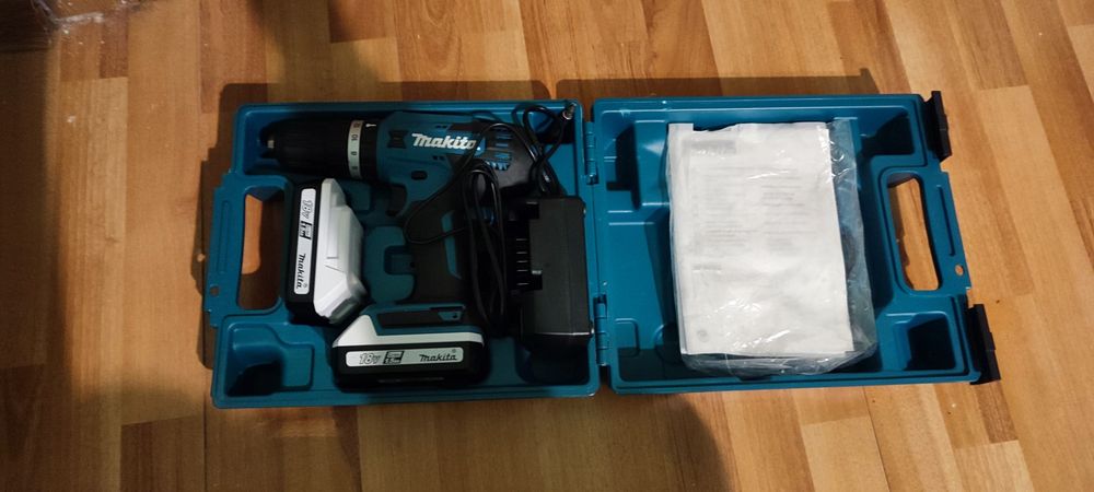 Masina de găurit și însurubat Makita18 V