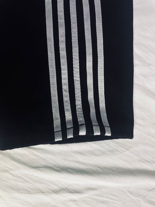 Джинсы с лампасами