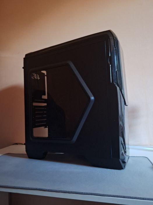 Кутия за компютър