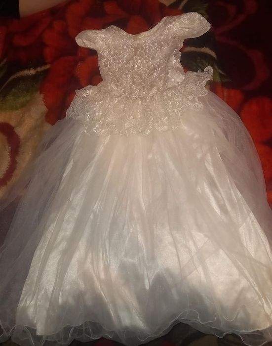 Платья разные пишите