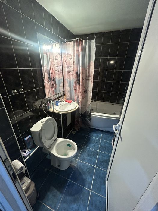 Apartament 2 camere,1 balcon,decomandat,bucatarie open space