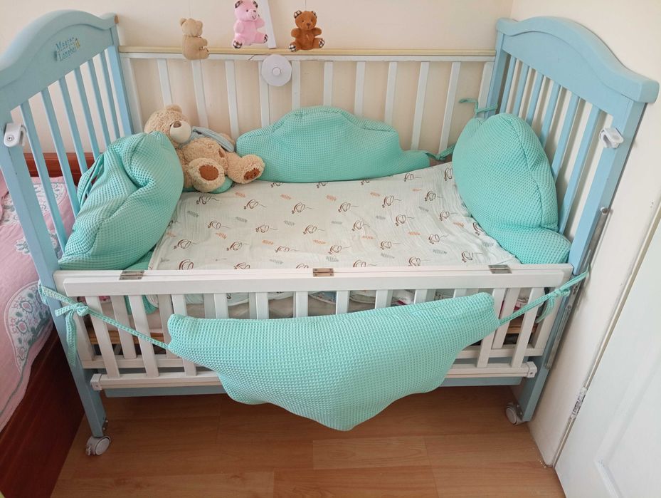 Продам Манеж в хорошем состоянии