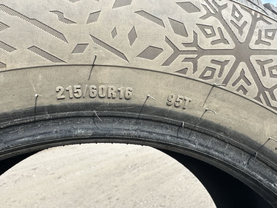 Продам зимние шины с шипами