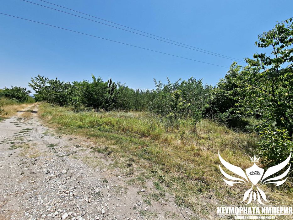 Продавам парцел/земя с площ от 1111кв.м. в село Руен общ.Куклен