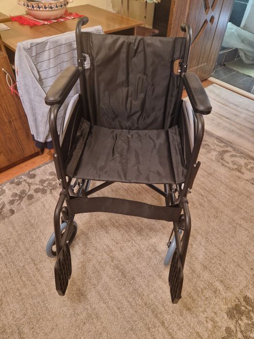 Scaun cu rotile din otel NextFarma®, sezut 46 cm, pliabil