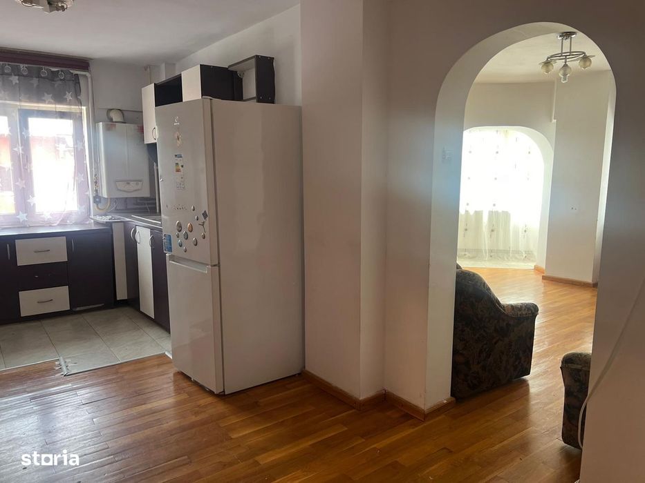 Inchiriere apartament 3 camere, mobilat, Targoviste,Piata 1 mai
