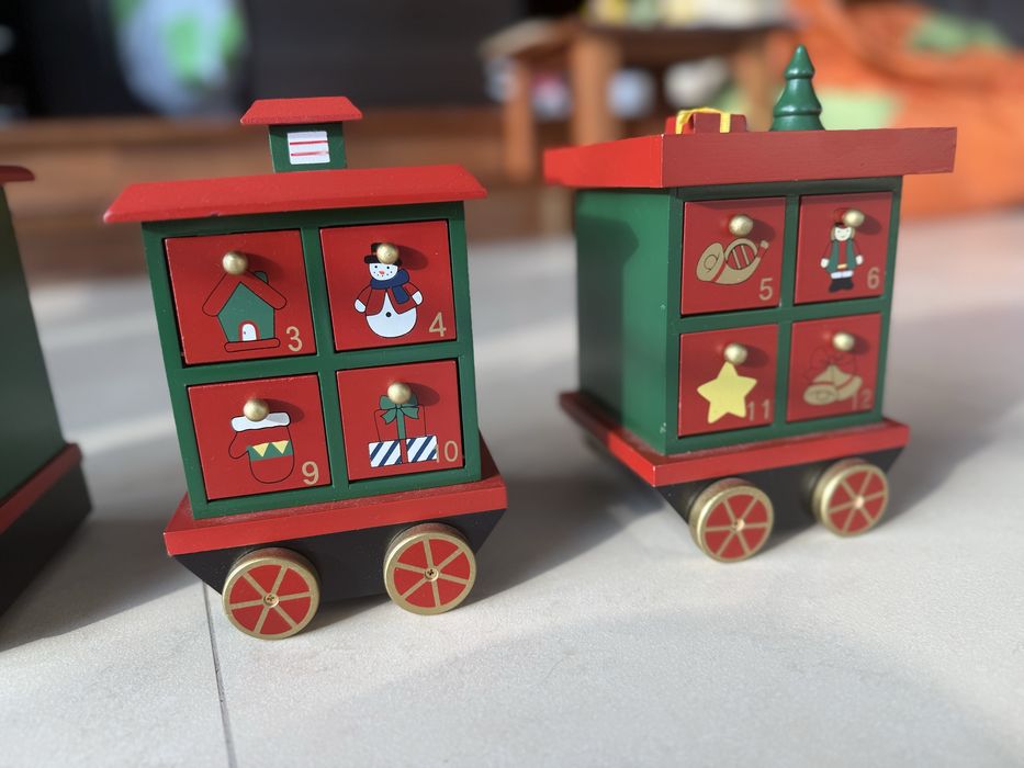 Коледно Влакче Календар