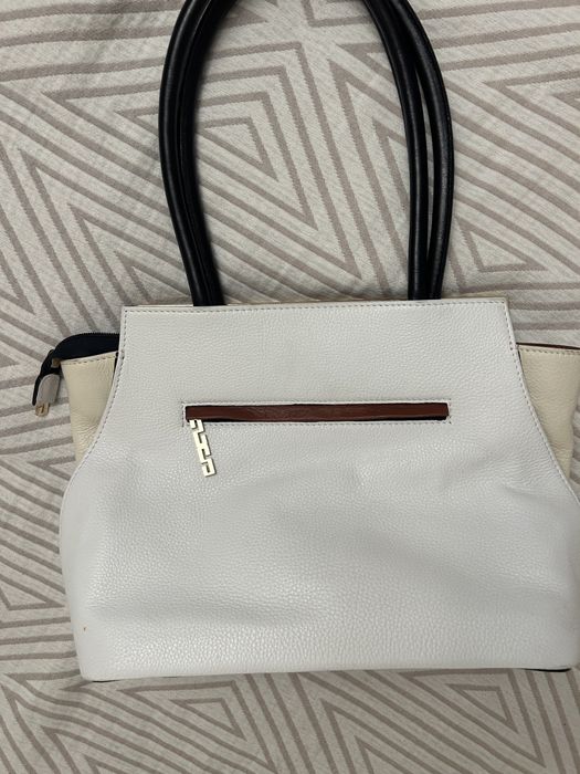 Белая сумка из кожи б/у