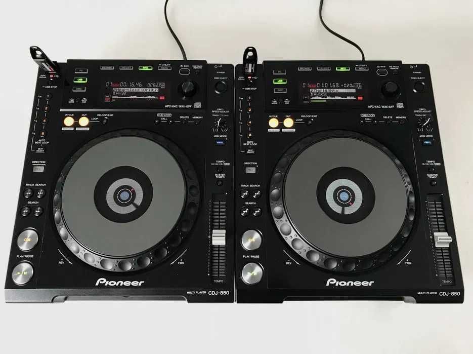 2X Dj Players Pioneer CDJ 850k