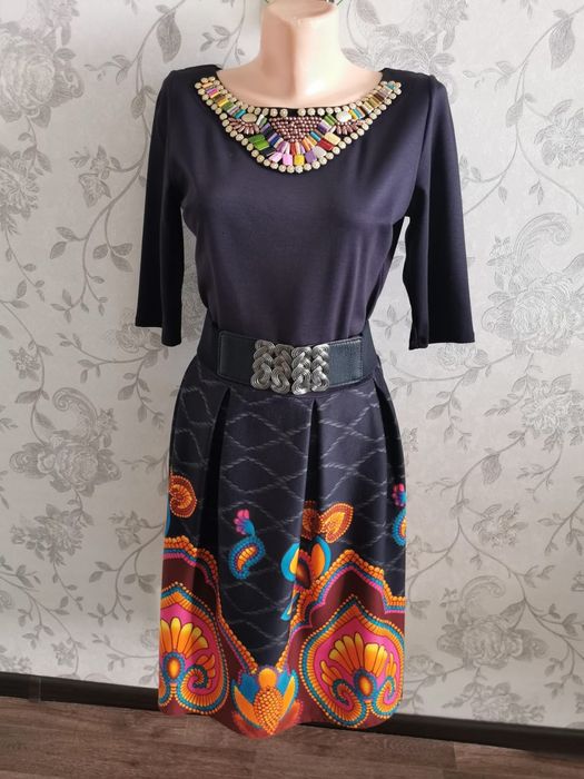 Продам женское платье