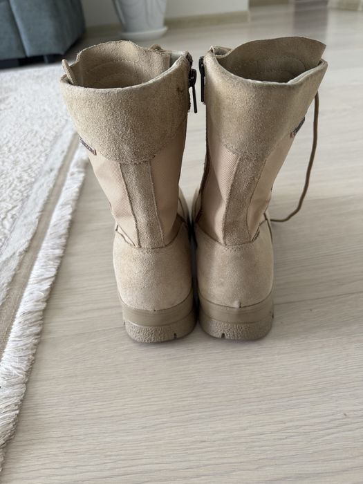 Продам бежевые берцы 40 размер