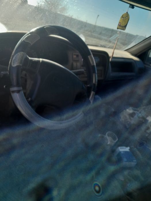 Продавам опел фронтера на части