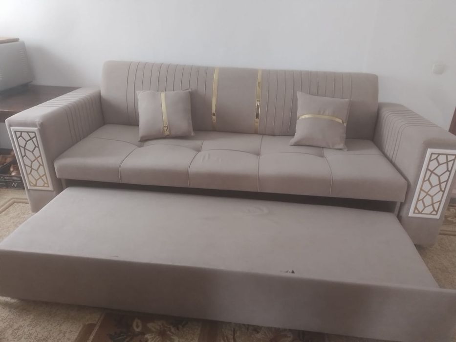 Продам диван в отличном состояний