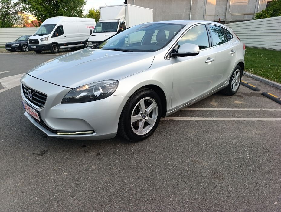 Volvo V40 / 1.6 diesel/ euro / 2014