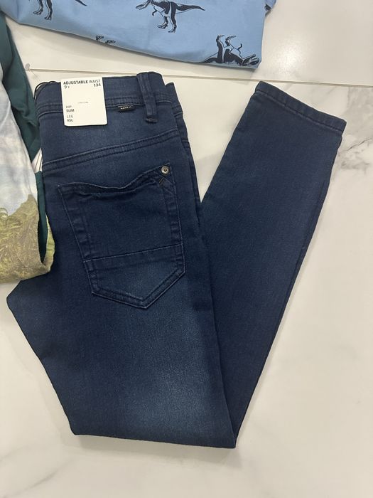 Нови дънки Name it за момче с ръст 134 см и подарък две блузи