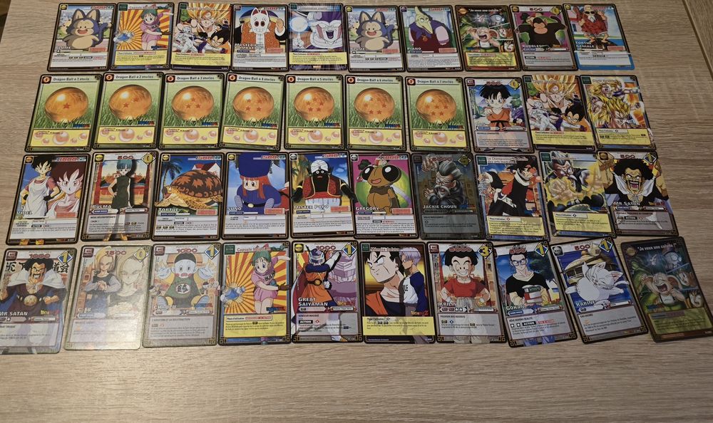 Cartonașe Dragon Ball + Cutie Metalică Collector Edition