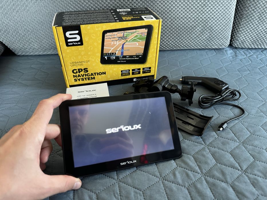 GPS auto camion Serioux UPQ700 ecran 7” actualizat ca nou
