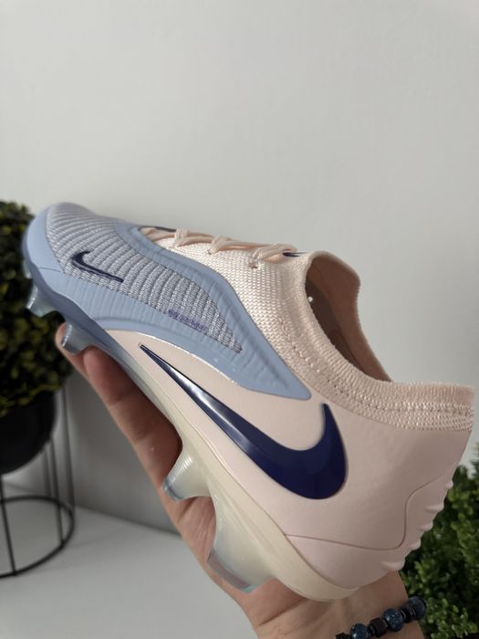 Ghete fotbal Nike Phantom Low Elite FG