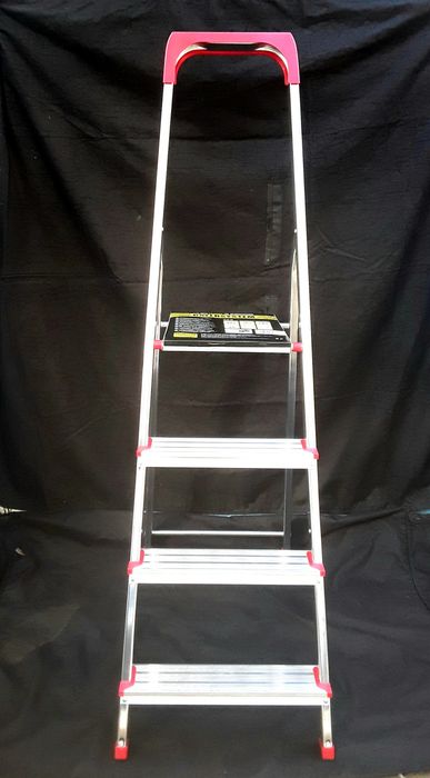 Scara pliabila 4 Trepte Aluminiu Polonia NOUĂ - 180 Lei