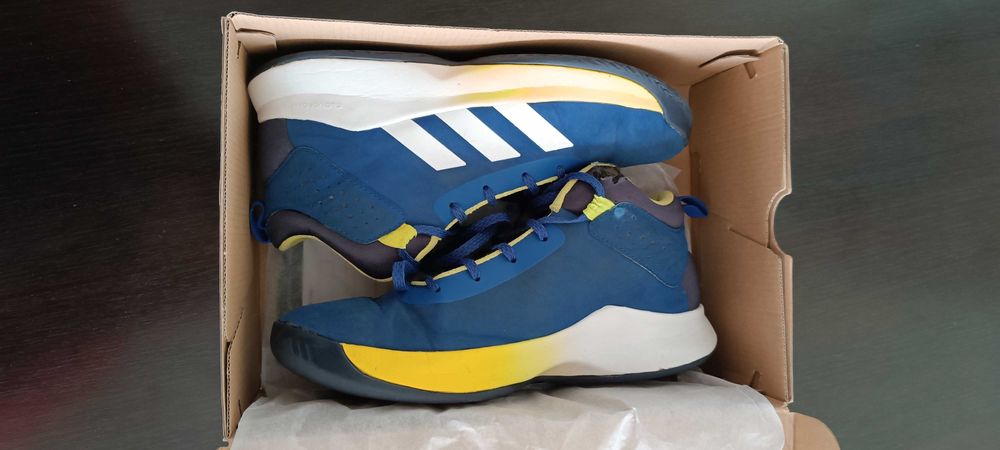 Маратонки, кецове adidas номер 40, стелка  25.5см+ падарък