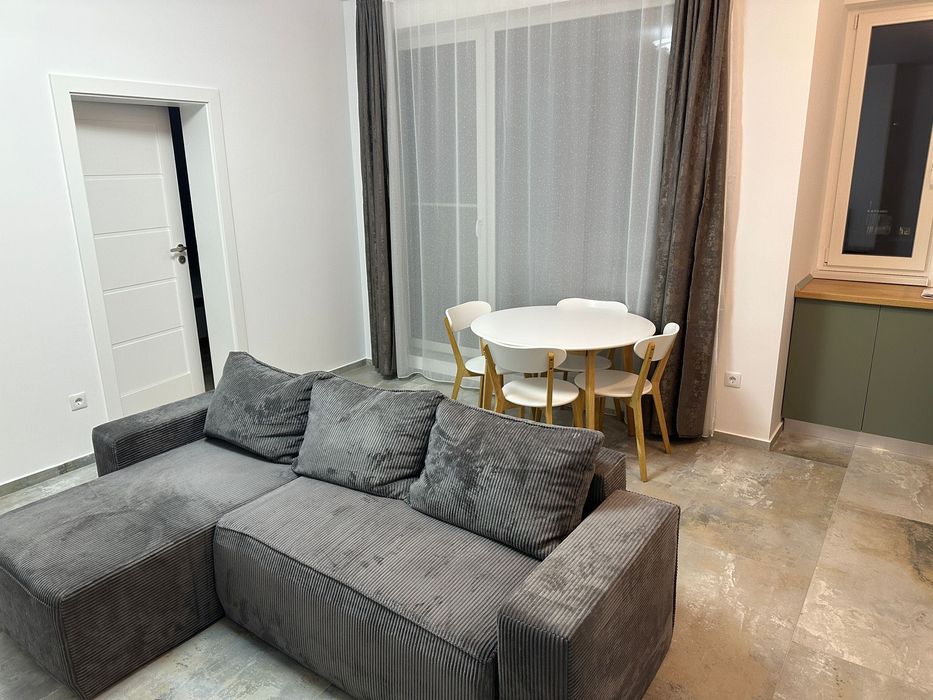 Persoană fizică dau în chirie ap.2 camere, Florești, Cetății 330D, bloc nou, etaj 2