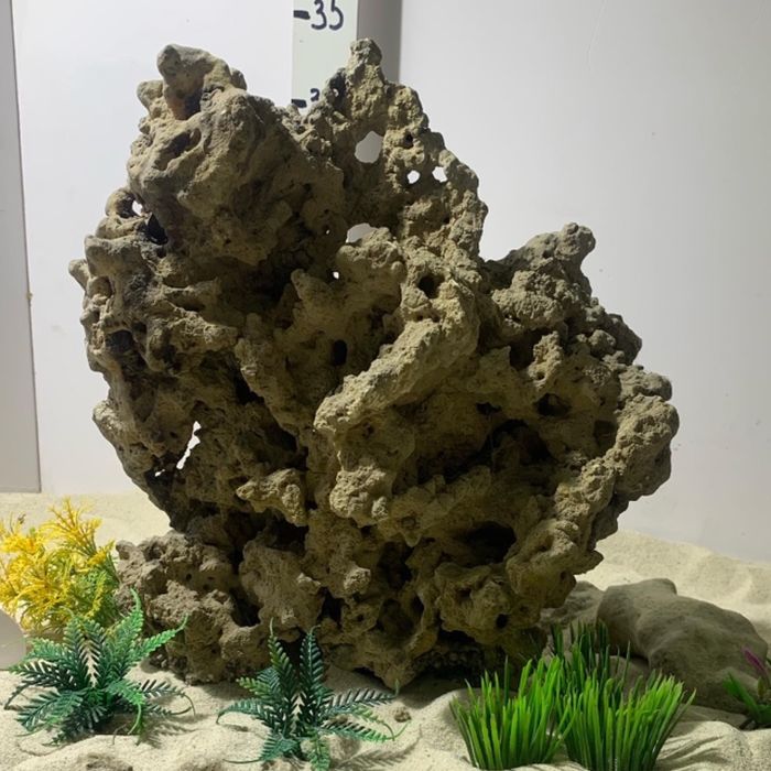 Коряги и камни для аквариума