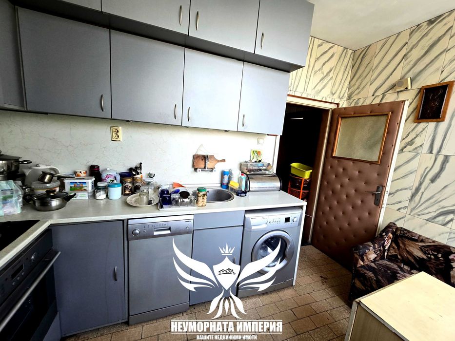 Продавам тристаен апартамент 71кв.м. на 4 етаж в Асеновград до Месокомбината - снимка 12